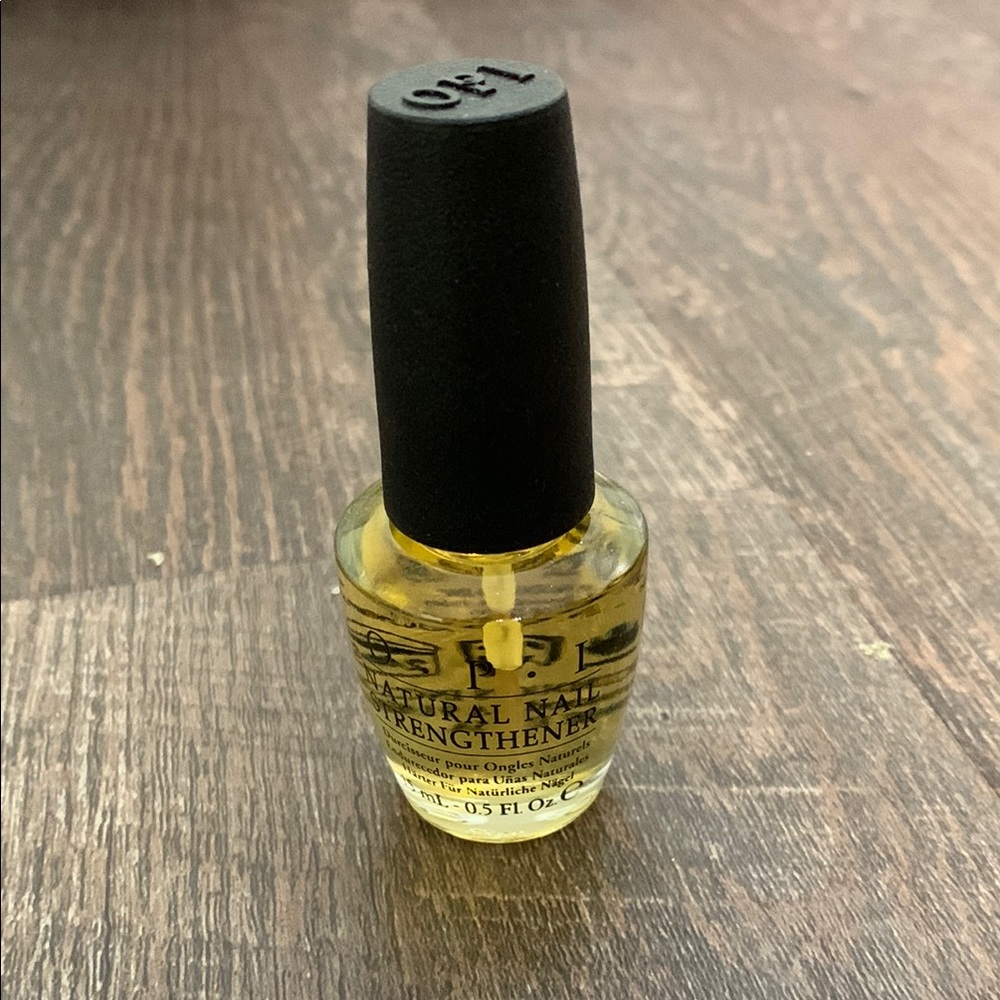 OPI Natural Nail Strengthener
